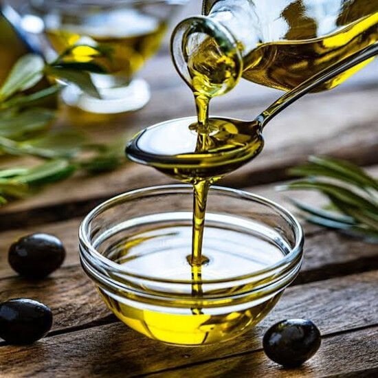 İlk Hasat, Erken Hasat, Düz Sıyırma ve Olgun Hasat: Zeytinyağı Hasat Dönemleri Rehberi